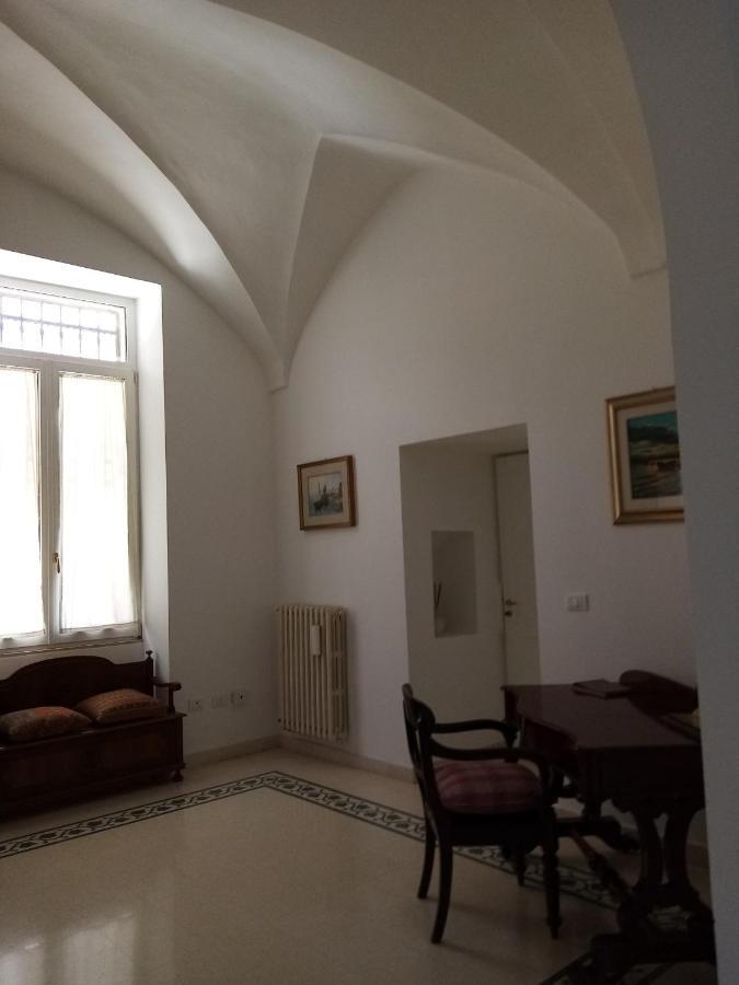 Bed and Breakfast Dimora Storica Le Perle Лечче Экстерьер фото