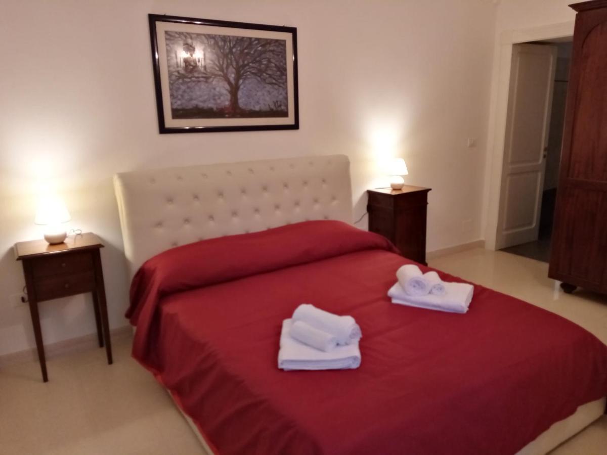 Bed and Breakfast Dimora Storica Le Perle Лечче Экстерьер фото