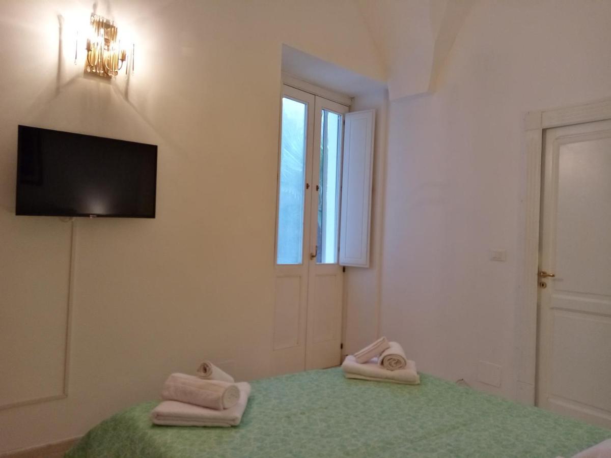 Bed and Breakfast Dimora Storica Le Perle Лечче Экстерьер фото