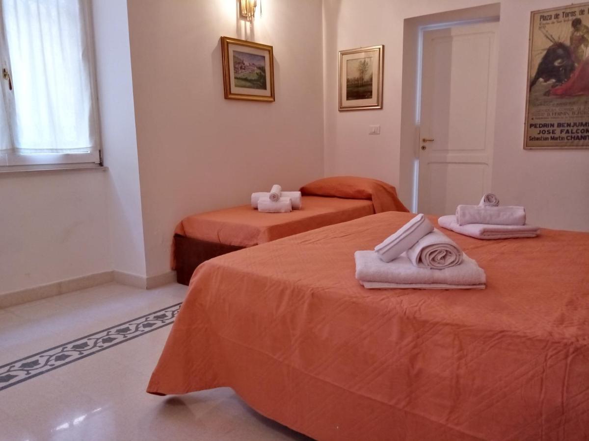 Bed and Breakfast Dimora Storica Le Perle Лечче Экстерьер фото