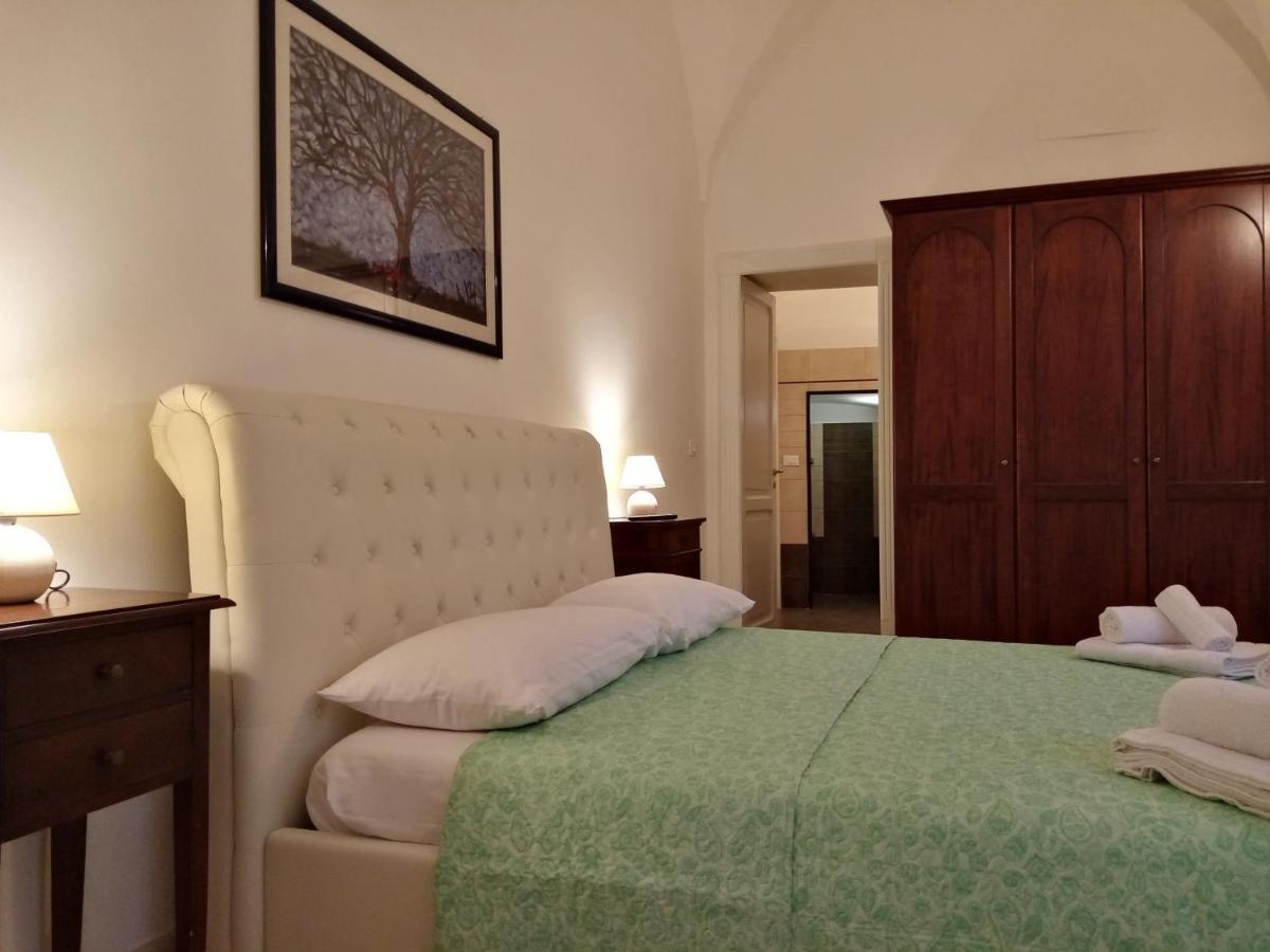 Bed and Breakfast Dimora Storica Le Perle Лечче Экстерьер фото