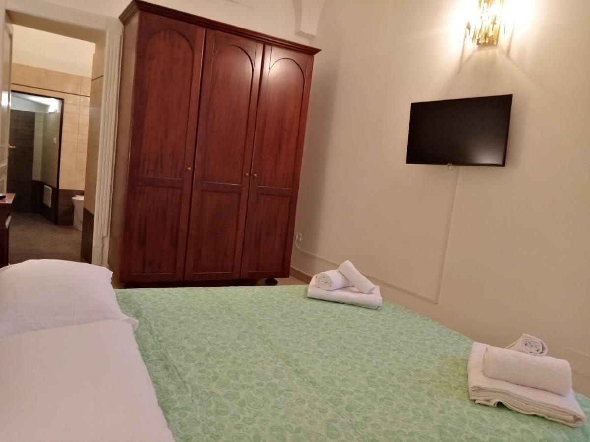 Bed and Breakfast Dimora Storica Le Perle Лечче Экстерьер фото