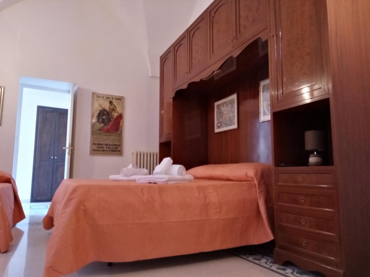 Bed and Breakfast Dimora Storica Le Perle Лечче Экстерьер фото