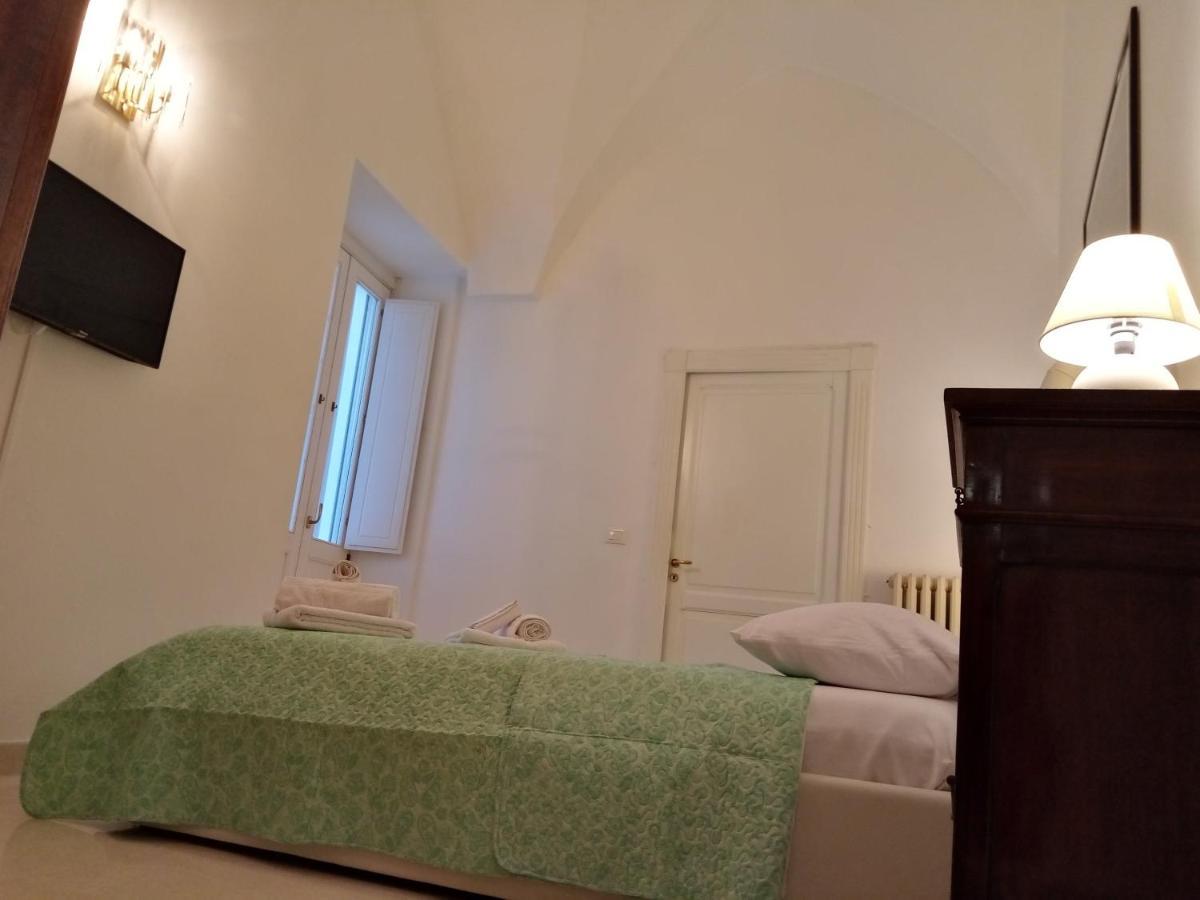 Bed and Breakfast Dimora Storica Le Perle Лечче Экстерьер фото